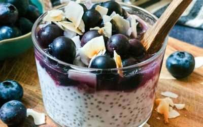 veganer Chia-Yoghurt mit Blaubeeren